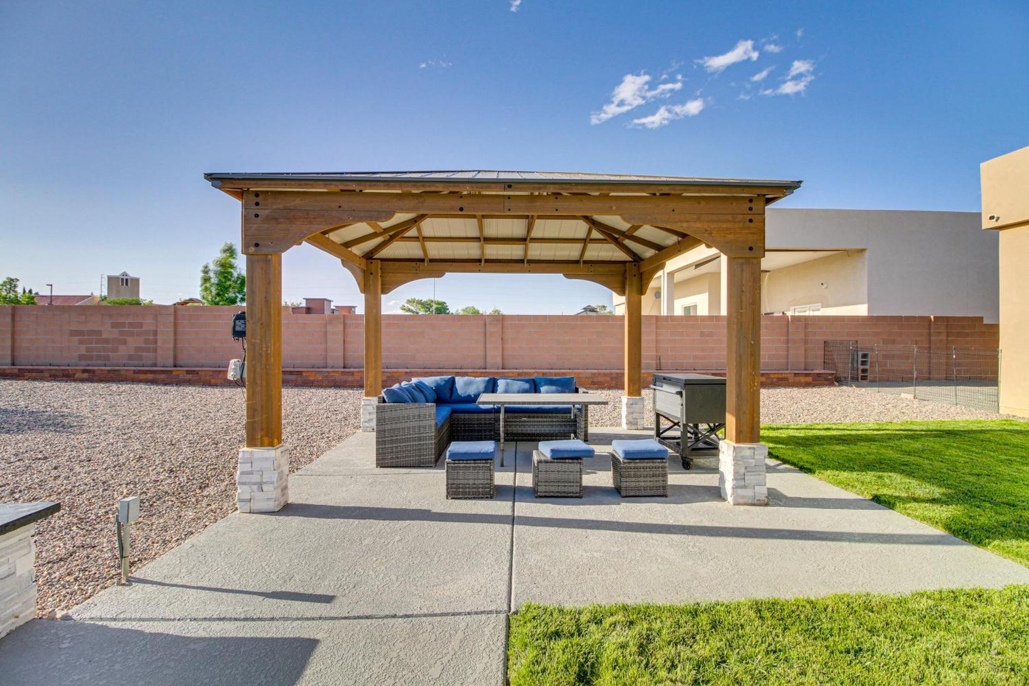 Stylish And Pet-Friendly Rio Rancho Home With Fire Pit 外观 照片